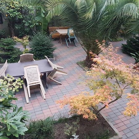 Guesthouse 97 In Batumi บาทูมิ ภายนอก รูปภาพ