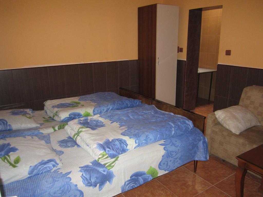 Guesthouse 97 In Batumi บาทูมิ ภายนอก รูปภาพ